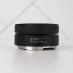 Koffieverdeler - 53.3mm - Zwart - Koffie Distributeur - Espresso Verdeler - Coffee Distributor - Sage Barista – Solis Espressomachine - Breville 10 Koffieverdeler - 53.3mm - Zwart - Koffie Distributeur - Espresso Verdeler - Coffee Distributor - Sage Barista – Solis Espressomachine - Breville -CafĂ© 1200x1200 481