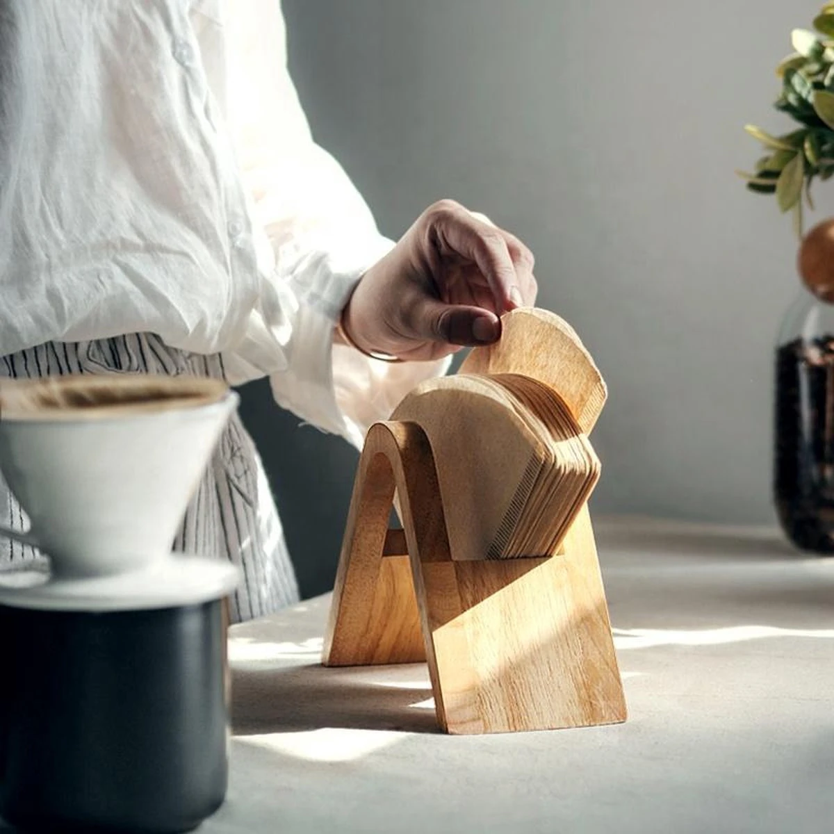 Houten Koffiefilter Houder - Eenvoudig Design - Duurzaam - Geschikt Voor Alle Filters - 120+ Stuks 6 Houten Koffiefilter Houder - Eenvoudig Design - Duurzaam - Geschikt Voor Alle Filters - 120+ Stuks - Afbeelding 4