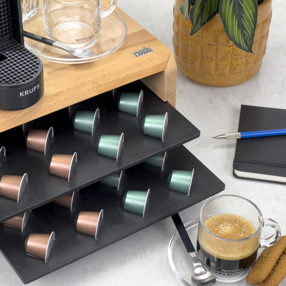 Industrial Living Capsulehouder Met Lade - Nespresso Capsule Houder Van Massief Hout - Cup Houder Geschikt Voor 48 Capsules - Cup Dispenser Koffie Capsule - Koffiecups Accessoires 5 Industrial Living Capsulehouder Met Lade - Nespresso Capsule Houder Van Massief Hout - Cup Houder Geschikt Voor 48 Capsules - Cup Dispenser Koffie Capsule - Koffiecups Accessoires - Afbeelding 3
